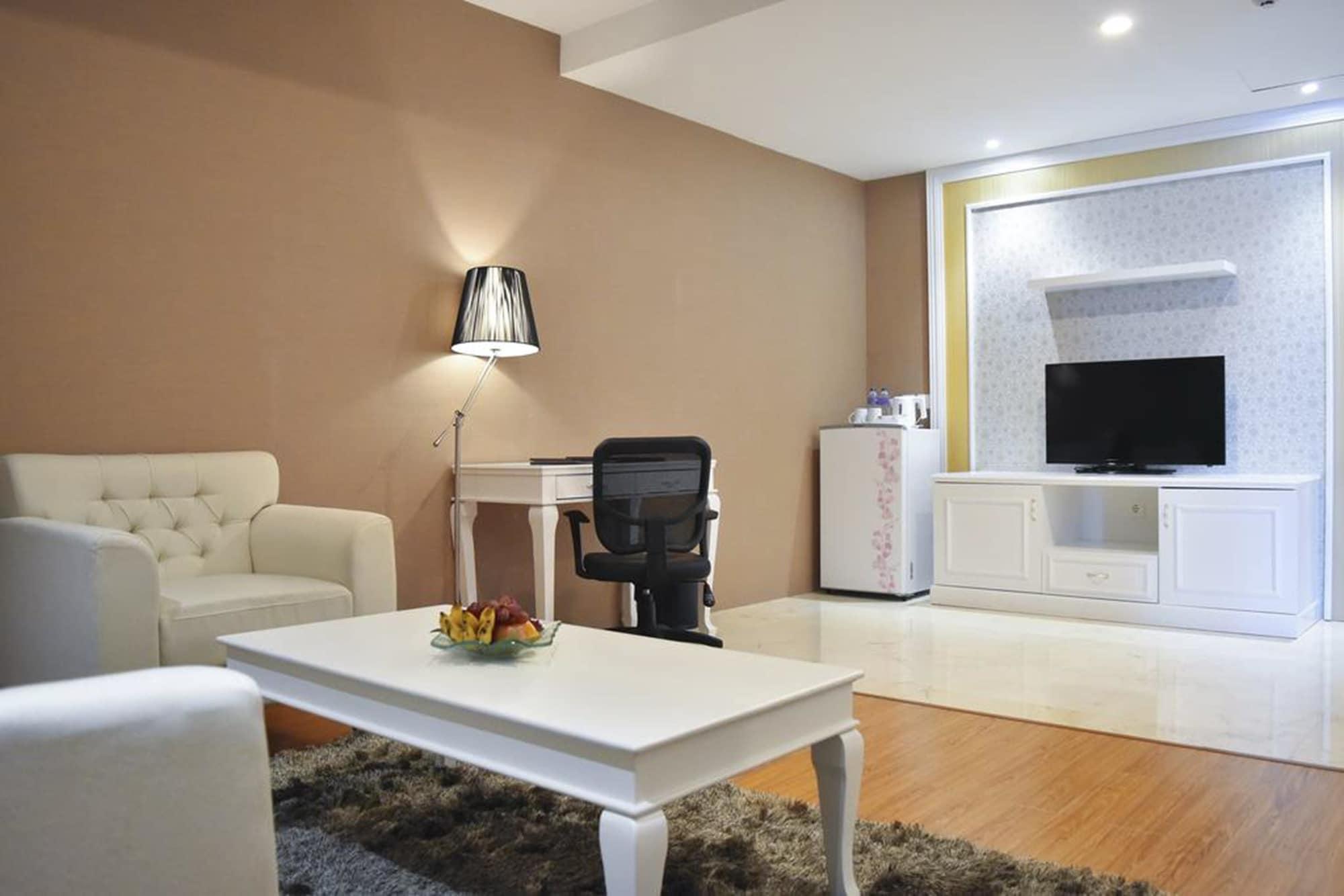 Platinum Hotel & Convention Hall Balikpapan Dış mekan fotoğraf