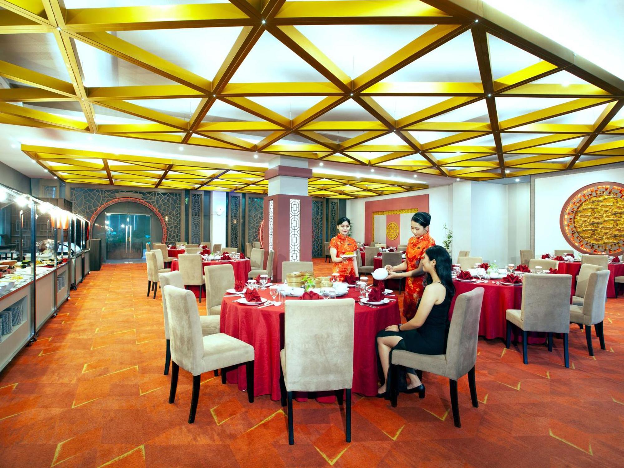 Platinum Hotel & Convention Hall Balikpapan Dış mekan fotoğraf