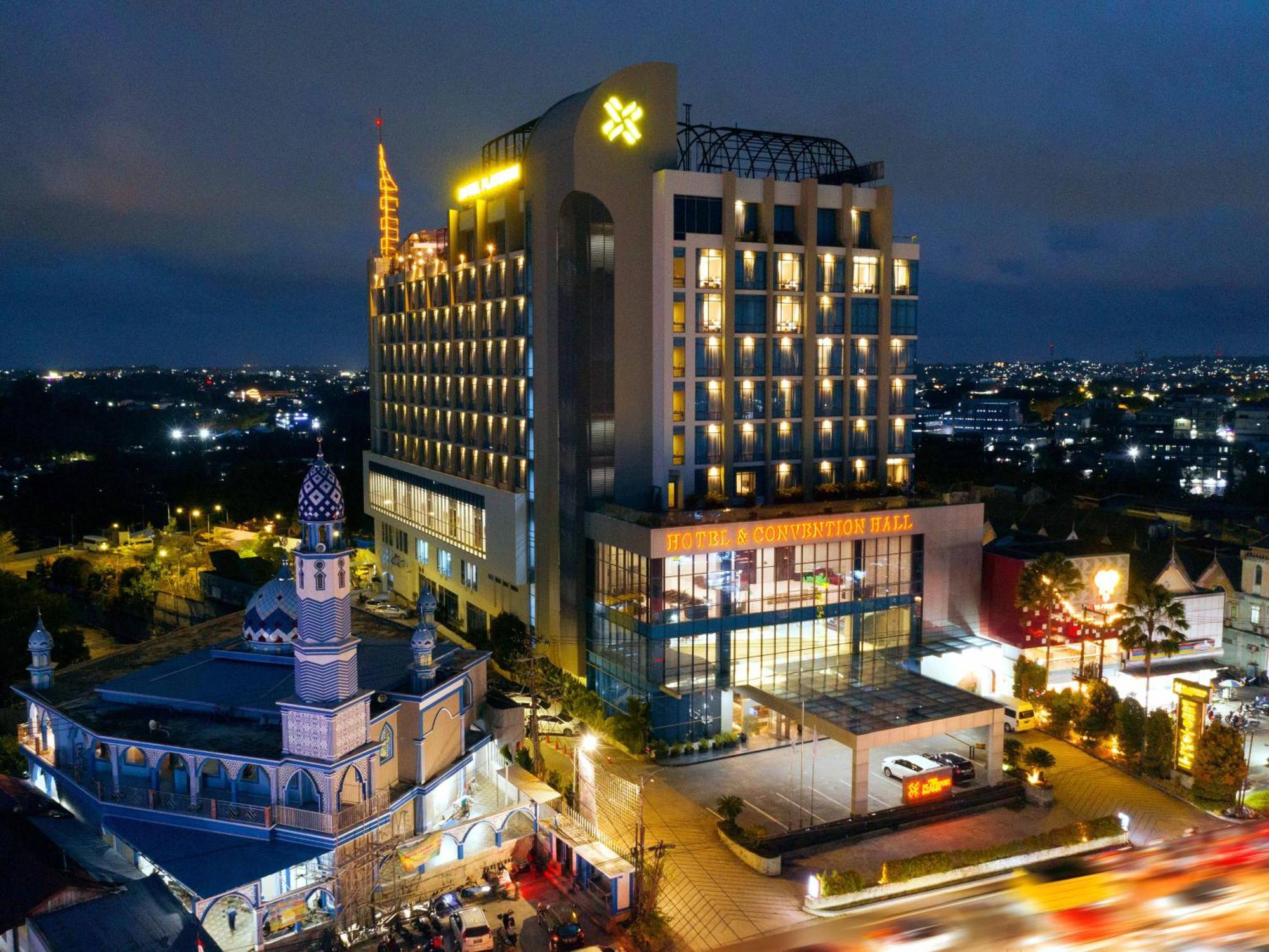 Platinum Hotel & Convention Hall Balikpapan Dış mekan fotoğraf