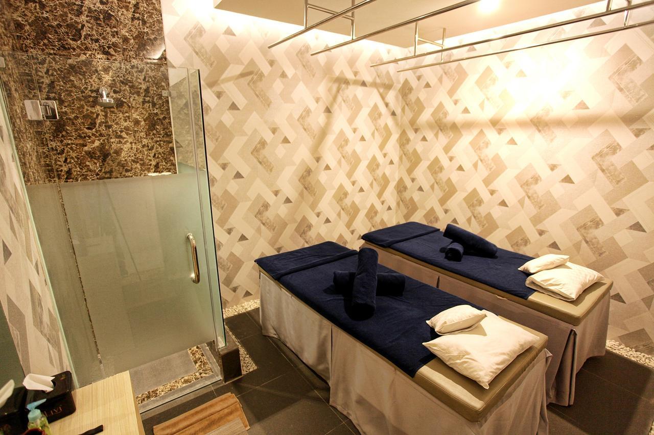 Platinum Hotel & Convention Hall Balikpapan Dış mekan fotoğraf